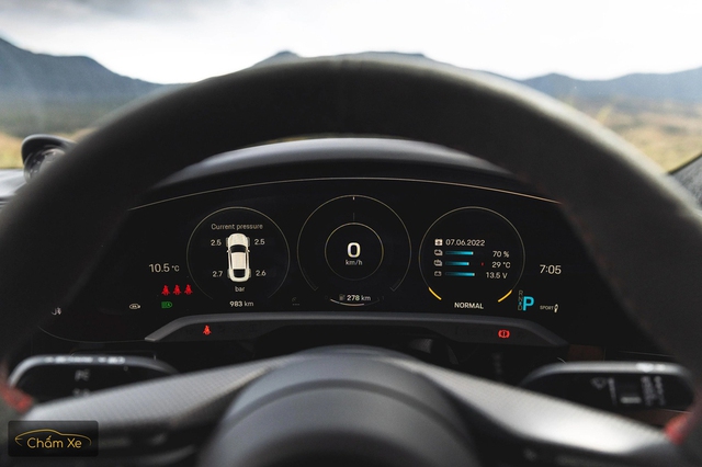 Chấm điểm Porsche Taycan: Đầy pin đi gần 500km, 1 tùy chọn có thể gây hoa mắt - Ảnh 9.