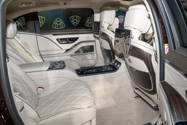 Ngồi thử Mercedes-Maybach S 680 giá 16 tỷ đồng tại Việt Nam: Đóng mở cửa như Rolls-Royce, ghế ông chủ có thể biến thành giường - Ảnh 11.