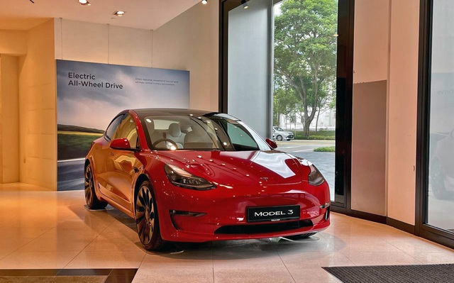 Ở quốc gia ‘bị thế giới lãng quên’ này, một chiếc Tesla Model 3 second-hand được bán với giá hơn 2,1 tỷ, cao hơn 30% xe mới - Ảnh 1.