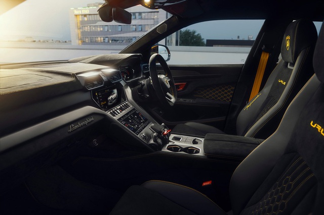 Lamborghini Urus Performante ra mắt: Siêu SUV nhẹ hơn, mạnh hơn bao giờ hết - Ảnh 9.