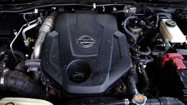 Kinh nghiệm lái xe: “Nút xì khói” trên Nissan Navara 2.3L có ý nghĩa gì??? - Ảnh 1.