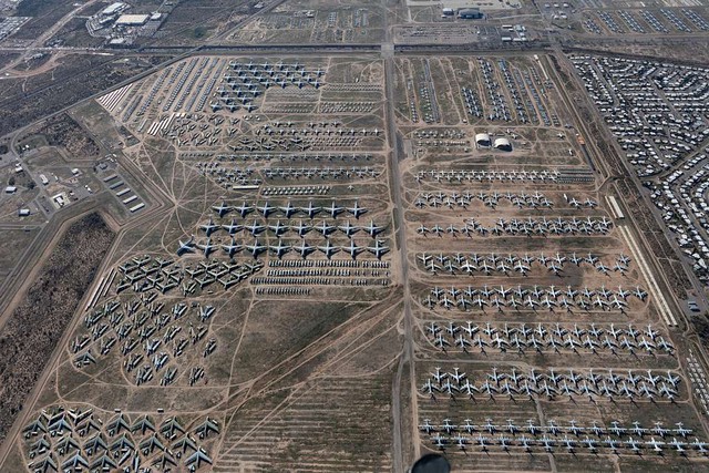 Tham quan bãi đỗ của gần 4.000 chiếc máy bay nghỉ hưu  - Ảnh 1.
