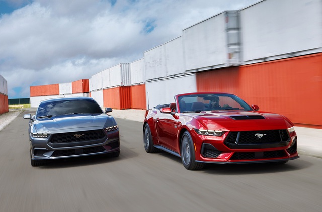 Xe thể thao bán chạy nhất thế giới Ford Mustang ra mắt thế hệ mới: Thay đổi ít nhưng chất lượng - Ảnh 2.