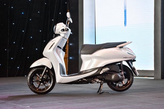 Chi tiết Yamaha Grande 2022 vừa ra mắt VN: Giá từ 45,9 triệu đồng, thiết kế mới, đầy bình đi được gần 241 km - Ảnh 4.