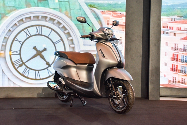 Chi tiết Yamaha Grande 2022 vừa ra mắt VN: Giá từ 45,9 triệu đồng, thiết kế mới, đầy bình đi được gần 241 km - Ảnh 2.