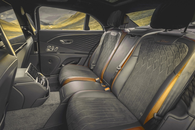 Ảnh chi tiết Bentley Flying Spur Speed - mẫu sedan 4 cửa nhanh nhất - Ảnh 4.
