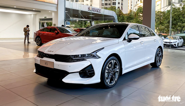 Nhiều ô tô giảm giá trong tháng 9: Honda CR-V ưu đãi gần 120 triệu đồng - Ảnh 3.
