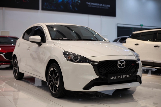 Loạt xe Mazda điều chỉnh giá bán: Riêng Mazda2 đi ngược số đông, tăng 33 triệu đồng  - Ảnh 2.