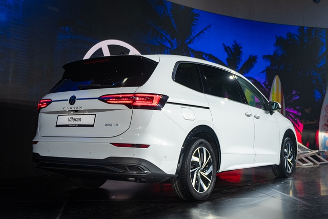 Soi qua VW Viloran Premium giá 1,989 tỷ đồng, khó lòng chiến thắng Kia Carnival - Ảnh 10.