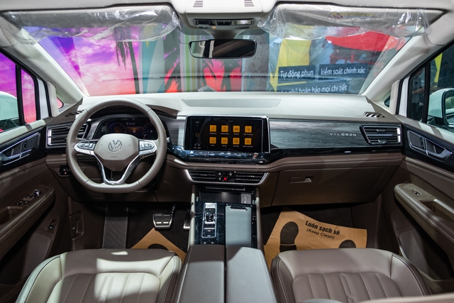 Soi qua VW Viloran Premium giá 1,989 tỷ đồng, khó lòng chiến thắng Kia Carnival - Ảnh 5.