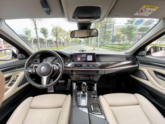 BMW 520i chạy 70.000 km rao bán gần 1 tỷ đồng: Riêng tiền độ đắt hơn tiền xe - Ảnh 3.
