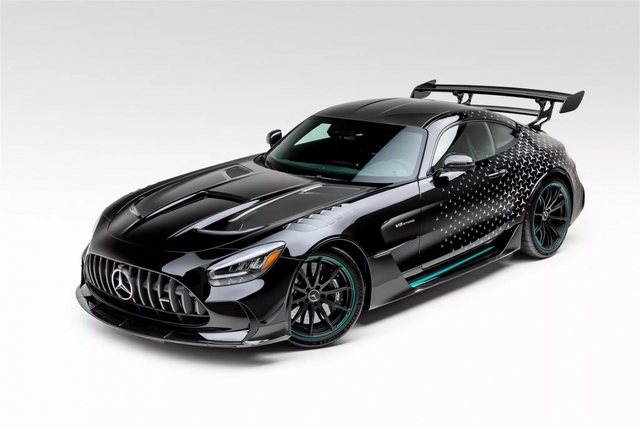 Siêu xe Mercedes-AMG GT Black Series P One Edition được bán đấu giá - Ảnh 1.