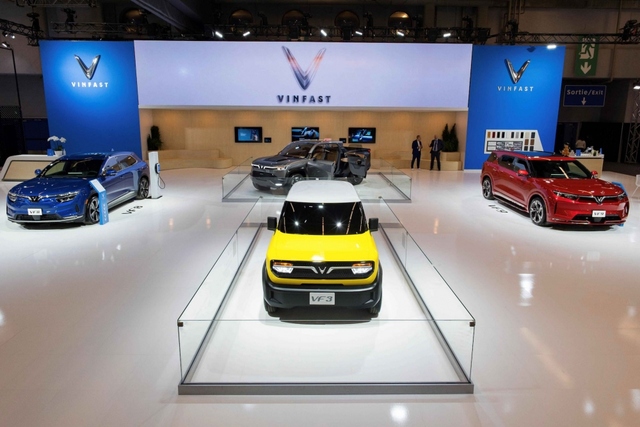 VinFast lần đầu tiên giới thiệu xe VF 3 và bán tải điện VF Wild tại Canada - Ảnh 2.