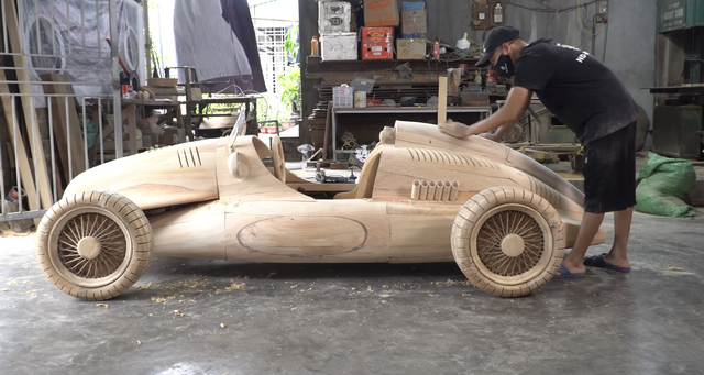 Ông bố 9x mất 90 ngày để tạo ra xe đua gỗ tặng con gái: Lấy cảm hứng từ mẫu xe sản xuất năm 1938 - Ảnh 1.