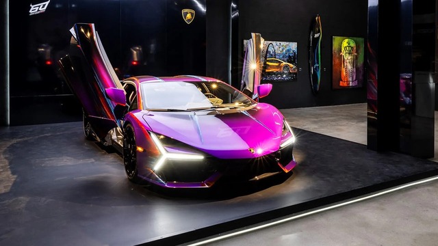 Chiếc Lamborghini Revuelto đặc biệt với lớp sơn mất gần 450 giờ hoàn tất - Ảnh 3.