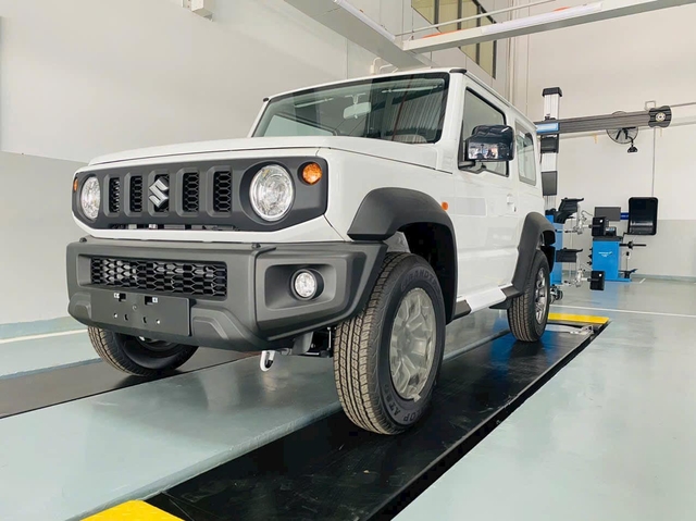 Suzuki Jimny chốt lịch ra mắt ngay tháng 4 sau nhiều lần lỡ hẹn - Ảnh 1.