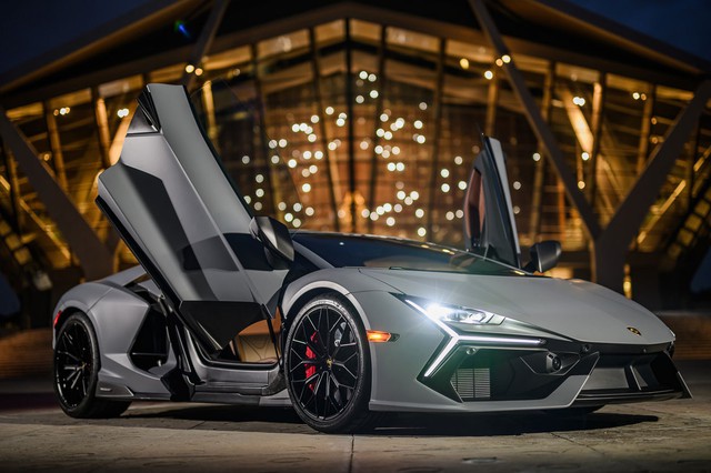 Lamborghini Revuelto đầu tiên tại Việt Nam lộ diện: Mạnh hơn 1.000 mã lực, ra mắt ngay trong tháng này - Ảnh 2.