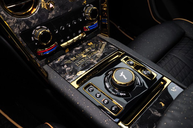 Chiêm ngưỡng siêu phẩm Rolls-Royce Cullinan bản độ dát vàng - Ảnh 19.