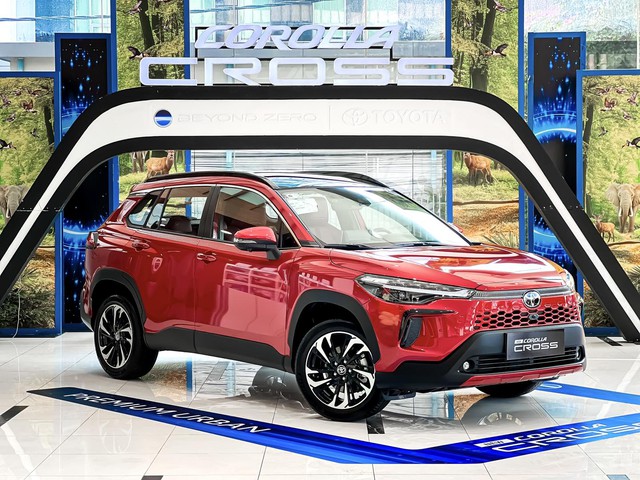 Toyota Corolla Cross 2024 giá từ 820 triệu tại Việt Nam: Màn hình to, phanh điện tử, 'đồ chơi' hiện đại không kém xe Hàn - Ảnh 4.