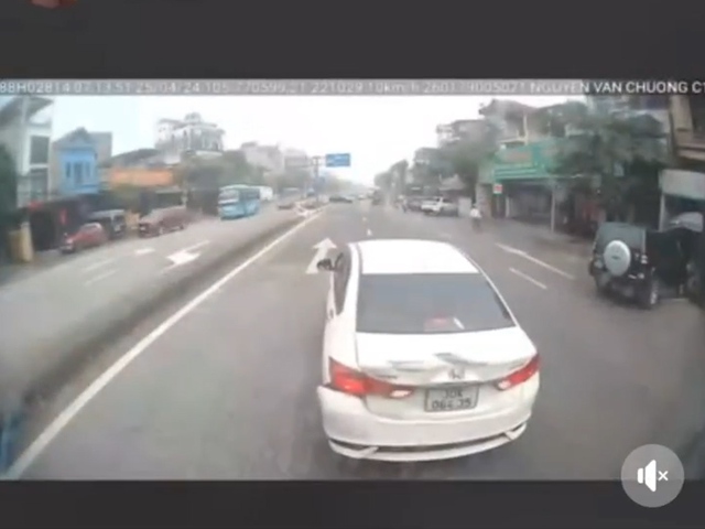 Xe phía trước đi rề rà rồi phanh gấp khiến tai nạn xảy ra, luật sư khẳng định: Xe đi sau phải đền - Ảnh 2. Xe phía trước đi rề rà rồi phanh gấp khiến tai nạn xảy ra, luật sư khẳng định: Xe đi sau phải đền - Ảnh 2.