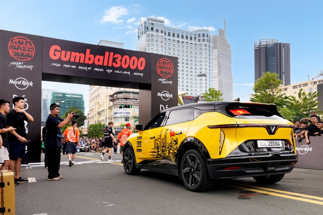 VinFast VF 7 và VF 9 nổi bật trong dàn xe sang tham dự hành trình siêu xe Gumball 3000- Ảnh 9.