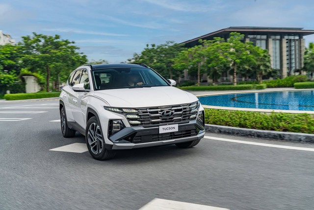 Khách Việt có cơ hội ‘bắt đáy’ giá xe Hyundai tháng này: Palisade ưu đãi 200 triệu, Tucson ngang giá Destinator- Ảnh 1. Khách Việt có cơ hội ‘bắt đáy’ giá xe Hyundai tháng này: Palisade ưu đãi 200 triệu, Tucson ngang giá Destinator- Ảnh 1.