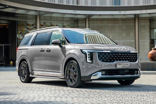 Điểm danh loạt xe ra mắt Việt Nam tháng cuối năm: Trải dài nhiều phân khúc, có cả siêu xe, thêm một mẫu tải van lần đầu xuất hiện- Ảnh 7. Điểm danh loạt xe ra mắt Việt Nam tháng cuối năm: Trải dài nhiều phân khúc, có cả siêu xe, thêm một mẫu tải van lần đầu xuất hiện- Ảnh 7.