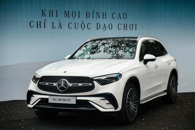 Ngày này năm xưa: Tròn 2 năm Mercedes-Benz GLC thế hệ thứ hai ra mắt Việt Nam, giá tăng đáng kể nhưng vẫn duy trì sức hút- Ảnh 13. Ngày này năm xưa: Tròn 2 năm Mercedes-Benz GLC thế hệ thứ hai ra mắt Việt Nam, giá tăng đáng kể nhưng vẫn duy trì sức hút- Ảnh 13.
