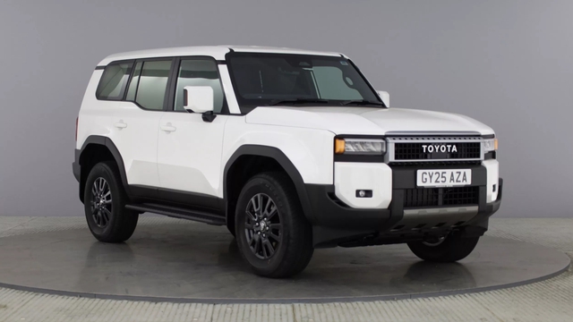 Toyota Land Cruiser Prado thêm bản mới hợp dân công trình, người mê độ: Chỉ 2 chỗ, cốp siêu lớn, động cơ hybrid nhẹ- Ảnh 2. Toyota Land Cruiser Prado thêm bản mới hợp dân công trình, người mê độ: Chỉ 2 chỗ, cốp siêu lớn, động cơ hybrid nhẹ- Ảnh 2.