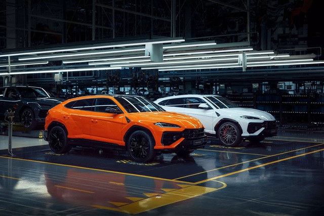 Minh Nhựa lần đầu công khai Lamborghini Urus SE hơn 15 tỷ đồng: Mời ‘ông trùm’ ngành nhựa lái thử và nhận câu chốt gây ngỡ ngàng- Ảnh 6. Minh Nhựa lần đầu công khai Lamborghini Urus SE hơn 15 tỷ đồng: Mời ‘ông trùm’ ngành nhựa lái thử và nhận câu chốt gây ngỡ ngàng- Ảnh 6.