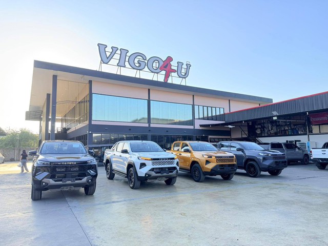 Toyota Hilux chốt ra mắt ngày 29/1: Máy dầu 2.8L mạnh ngang Ranger, nội thất như Prado, có ADAS, chỉ chờ giá tốt- Ảnh 3. Toyota Hilux chốt ra mắt ngày 29/1: Máy dầu 2.8L mạnh ngang Ranger, nội thất như Prado, có ADAS, chỉ chờ giá tốt- Ảnh 3.