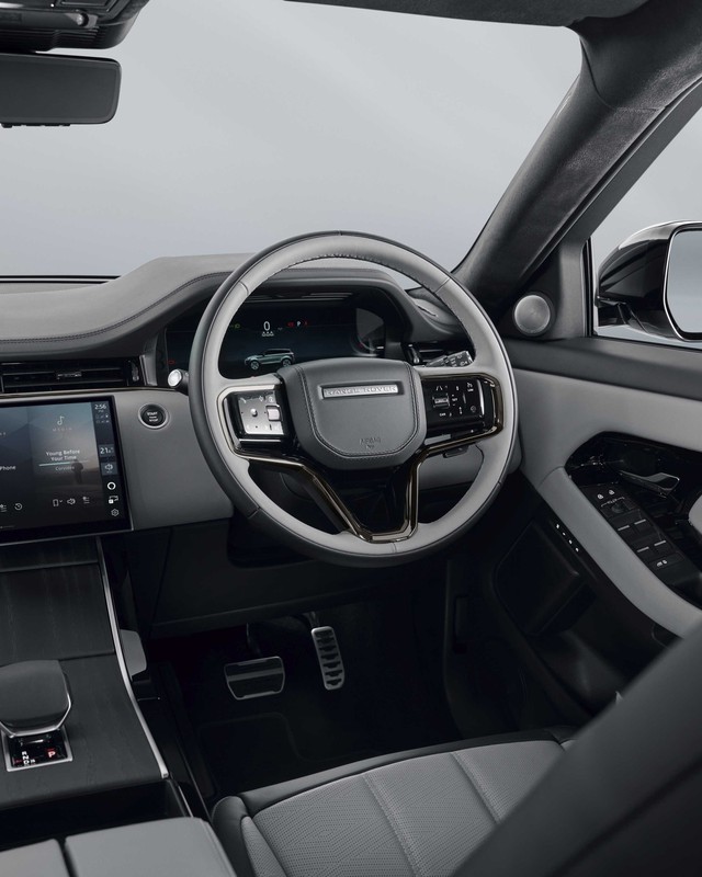 Range Rover Evoque 2026 ra mắt Việt Nam: C&oacute; thể chạy thuần điện 66 km, gi&aacute; từ 2,739 tỷ đồng- Ảnh 9.