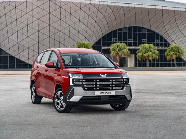 Hyundai &lsquo;chơi s&aacute;t v&aacute;n&rsquo; trong cuộc đua ưu đ&atilde;i: Stargazer rẻ hơn Sonet, Santa Fe nối d&agrave;i mức giảm 220 triệu đồng - Ảnh 3.
