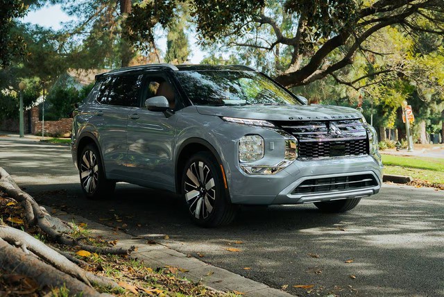 6 xe Nhật rục rịch về Việt Nam cuối năm: Có SUV đấu Land Cruiser, có xe lần đầu dùng hybrid - Ảnh 8.