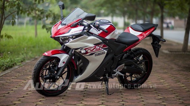 Yamaha R25 2014: Đi chơi, đi làm đều được!