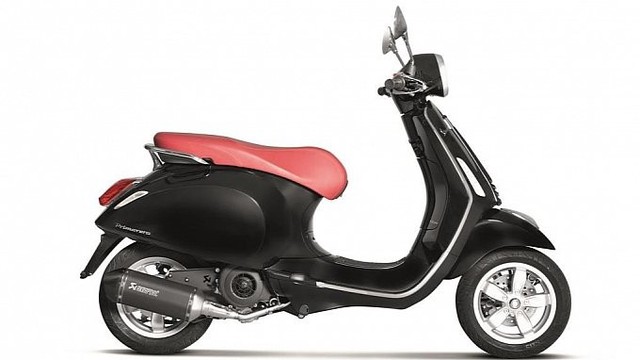 Xe Vespa mạnh hơn, nhẹ hơn nhờ ống xả Akrapovic