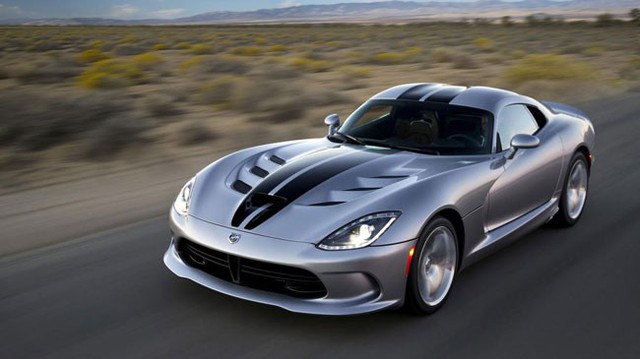 Xe thể thao Dodge Viper 2015 quả thực mạnh mẽ hơn