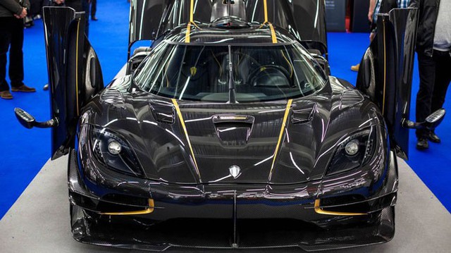 Những ngôi sao 4 bánh tại triển lãm EuroMotor Fair 2014