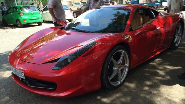 Siêu xe Ferrari từng ra mắt hoành tráng ở Hà Nội đổi biển Sài Gòn