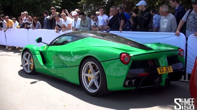 Nam ca sỹ từng bị đập siêu xe khoe Ferrari LaFerrari bắt mắt
