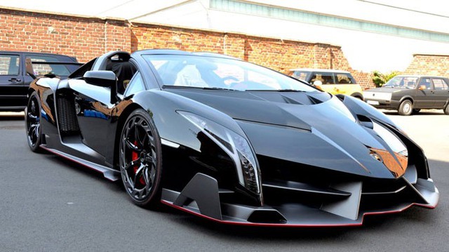 Siêu xe Lamborghini Veneno Roadster đầu tiên đến tay khách hàng