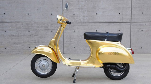 Phát thèm với xe Vespa Primavera 125 bọc vàng 23K