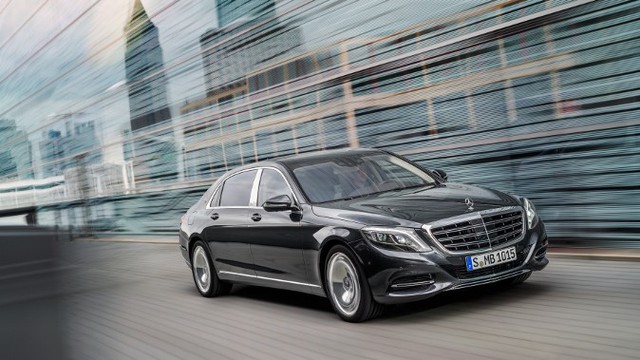 Mercedes-Maybach mới bán một tháng bằng Maybach cũ “cày” cả năm
