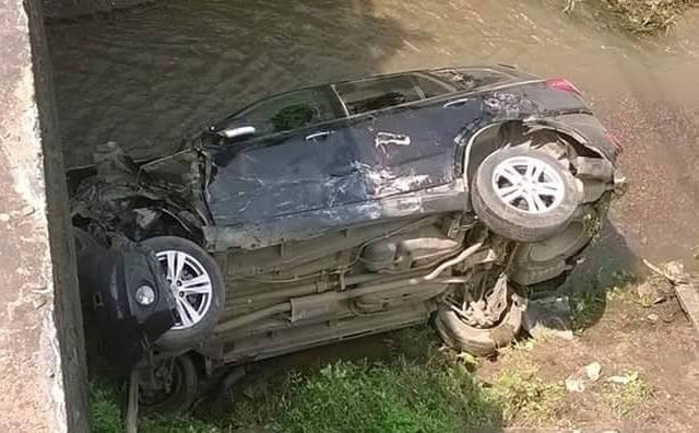 Xe Phòng CSGT Bắc Kạn gặp tai nạn, rơi xuống suối