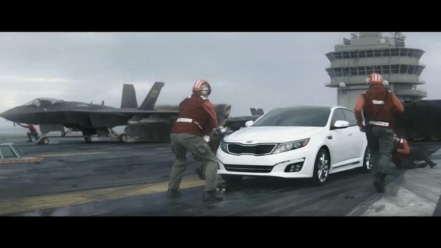 Kia Optima 2015 có thể "cất cánh" từ tàu sân bay