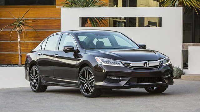 Honda Accord 2016 bất ngờ ra mắt, công nghệ ấn tượng hơn