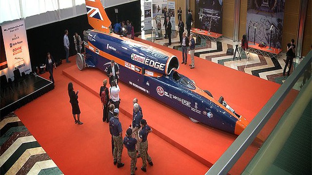 Khám phá bên trong siêu xe nhanh nhất hành tinh Bloodhound SSC