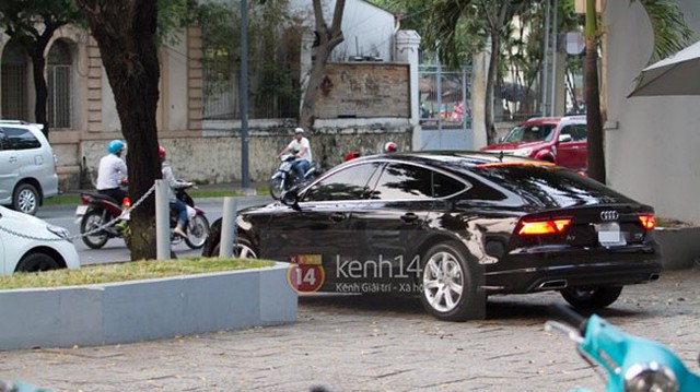 Đông Nhi sắm Audi A7 Sportback giá 3,3 tỉ đồng