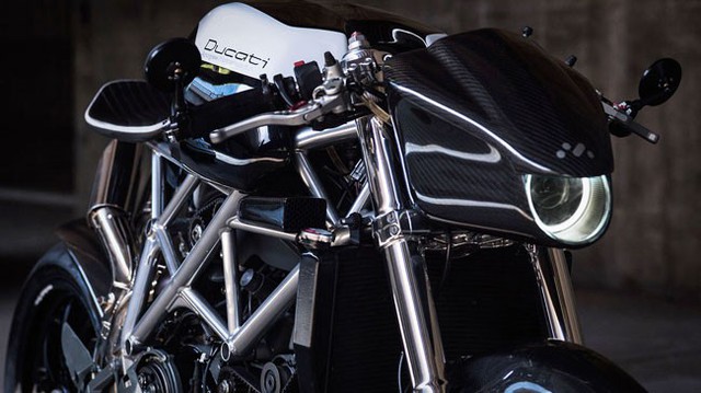 Ducati 848 biến hóa thành mô tô “dị” như trong phim viễn tưởng