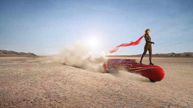 Gặp gỡ nữ biker phát minh ra chiếc mô tô nhanh nhất thế giới